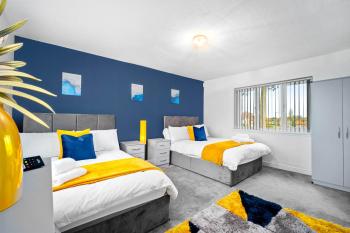 6 bedroom Home in Solihull - Near NEC, JLR, HS2 and BHX, Birmingham (photo 2)