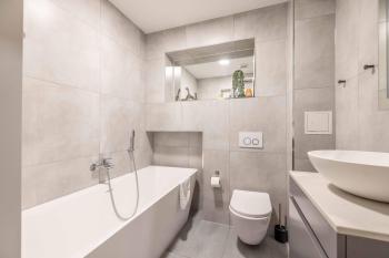 Modern 2 Bed Oasis - Private parking & Garden - By Tempstay, Windsor (foto 4)