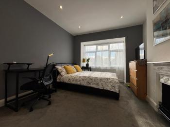Entire house floor perfect for couples & freelancers - available for single too, Londyn (zdjęcie 2)