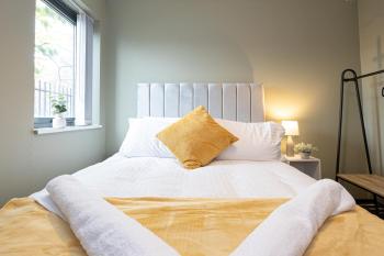 Manchester - Beautiful Serviced Apartment, Amazing Location, Close to Old Trafford, City Centre, Media City, Etihad, Coop Live, AO Arena, Salford Quays, sleeps up to 6, with Free Private Car Parking, Manchester (fotografie 5)