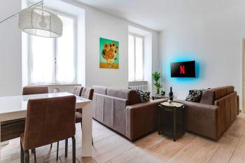 RELAX - Historic Center with 3 Bedrooms and Free ZTL Pass, Мантуя (фото 2)