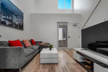 New 1 Bedroom Loft with View of Hollywood Sign, Los Angeles (fotografie 2)