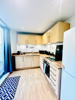 Elegant Two Bedroom Apartment In the Centre with Parking and Garden, Birmingham (zdjęcie 2)