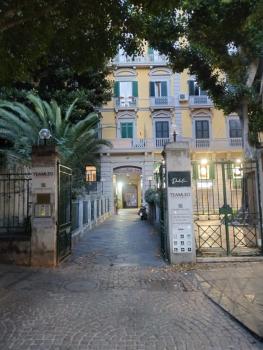 Amedeo Square, Neapel (Foto 4)