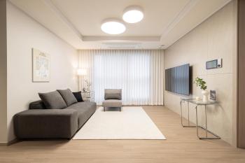 Stylish Modern Condo, 3 Bedrooms, 2 Bathrooms, 4 Air Conditioners, 65-inch TV, Laundry Machine & Dryer, Seul (foto 2)