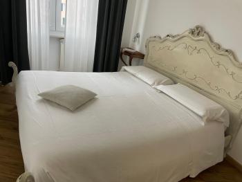 Cavour16 rent bedrooms, Janov (fotografie 3)