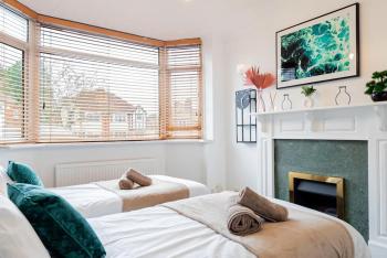 Enchanting 4 spacious bedrooms, Birmingham (photo 4)