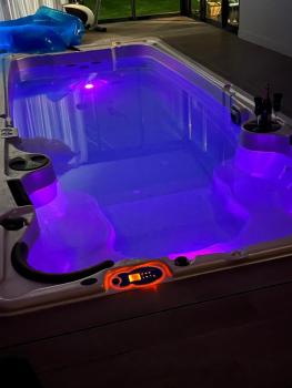 Love room avec Jacuzzi by Villa Queen Marseille, Marseille (Foto 2)