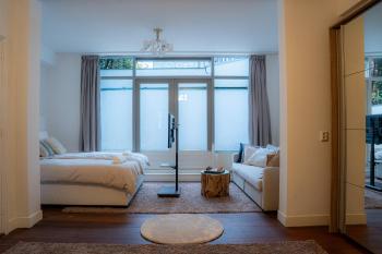Skinny Bridge Boutique Stay, Amsterdam (photo 2)