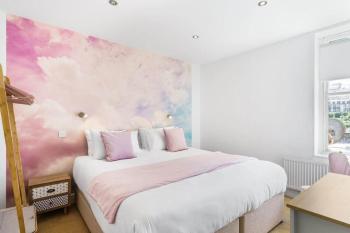 Stylish Flat with Stunning Sea Views Ilfracombe, Ilfracombe (photo 3)