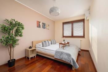 Exceptional Apartment with Balcony by Noclegi Renters, Cracovia (foto 3)