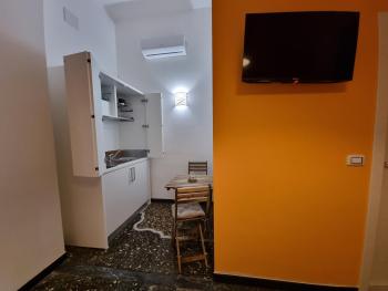 Gaslini - A Filippo's Room camere con cucinino park prenotabile, Janov (fotografie 4)