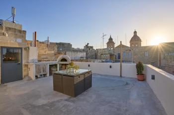 12 -16 , Pacifiku Scicluna, Birgu (foto 2)