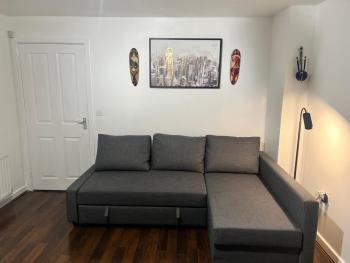 New Manchester City Getaway House with 2 FREE Parking, Manchester (photo 4)