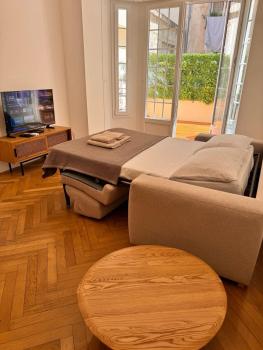 Luxury Central Condo with Private Terrace in Nice, Ницца (фото 2)