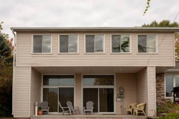 Vineyard & Craft House - Rare 6 bedroom Gem in Picton, Picton (photo 2)