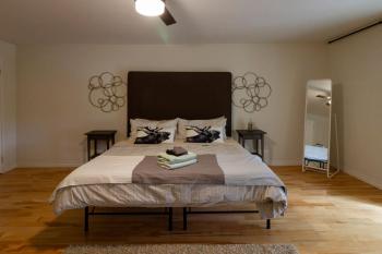 Vineyard & Craft House - Rare 6 bedroom Gem in Picton, Picton (photo 5)