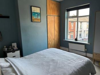 Beautiful home - 4 min walk from Heaton Park, Manchester (photo 2)