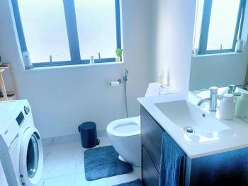 Brand New Beauty Home, Auckland (photo 5)