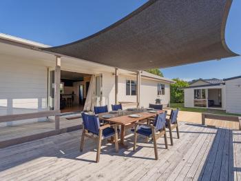 Nest by the Beach - Cooks Beach Holiday Home, Cooks Beach (photo 5)