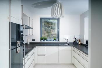 Luxuriöse Maisonette Oase mit Panoramablick, Štutgart (fotografie 5)