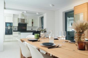 Luxuriöse Maisonette Oase mit Panoramablick, Štutgart (fotografie 3)
