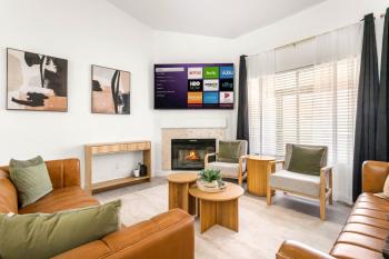 Spacious 5 Bedroom House with Heated Pool and Jacuzzi, Las Vegas (zdjęcie 3)