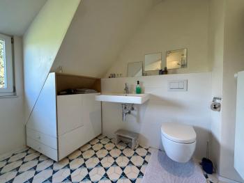 Helles Giebelzimmer im Altbau, Colonia (foto 5)