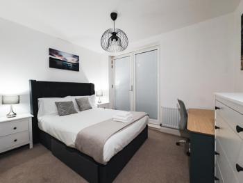 Imperial Stays- Parking, 4K TVs, Central, WIFI and more!, Bath (fotografie 3)