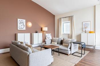 Bright and Stylish Riverside Haven in Canary Wharf, London (photo 2)