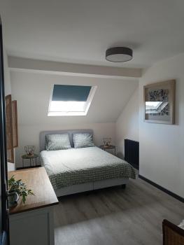 Modern Triplex 140m2 - 4 bedrooms, 1 living room & 2 bathrooms - 8 people in Brussels city, Brüssel (Foto 5)