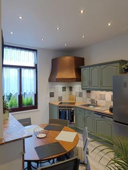 Modern Triplex 140m2 - 4 bedrooms, 1 living room & 2 bathrooms - 8 people in Brussels city, Brüssel (Foto 4)