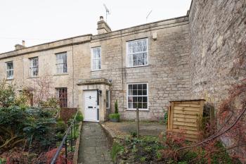 Churchill House - Two Bedrooms - Street Parking - Garden, Bath (photo 2)