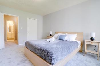 Apartment at Crystal City With Gym, Arlington (photo 4)