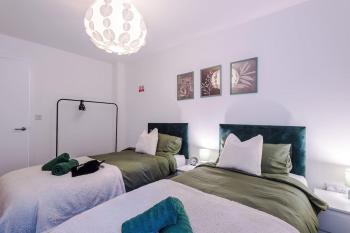 Spacious Deansgate Apartment, Free Park, Sleeps 8, Manchester (zdjęcie 5)
