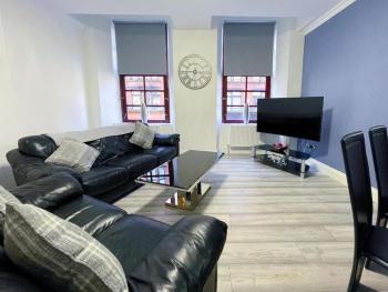 2 Bed apartment in city centre!, Glasgow (photo 5)