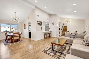 MidCentury Modern Home with Pool 10 Min to Strip Great for Family, Las Vegas (fotografie 3)