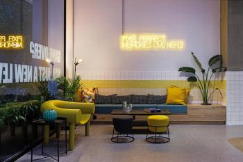 Retroverse Eccentric Stay, Atene (foto 2)