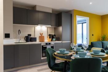 Jungle Luxe Retreat, 2Bed 2Bath Leeds, Center & Stadium, Leeds (Foto 4)