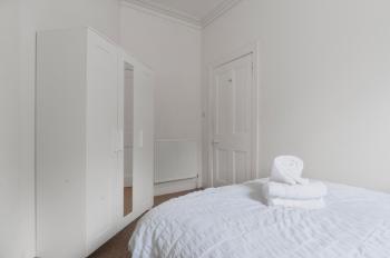 3 bedrooms bungalow, sleeps 6, free parking with garden, Edinburgh (Foto 5)
