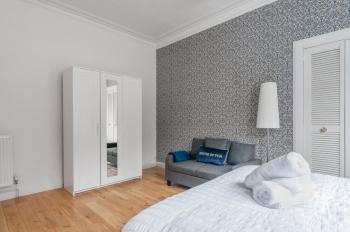 3 bedrooms bungalow, sleeps 6, free parking with garden, Edinburgh (Foto 4)