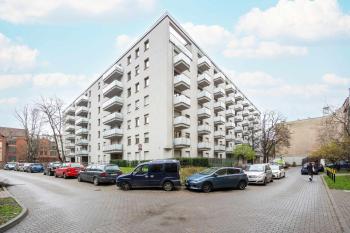 Nowoczesny Apartament Blisko Rzeki we Wrocławiu z Biurkiem i Parkingiem by Noclegi Renters, Breslau (Foto 5)
