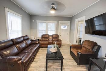 Large 6BR, 2 bath in Niagara Falls, Niagara Falls (fotografie 3)