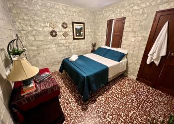 Castle-Inspired Room at The Alchemist Cafe - Shuttle services available, Antigua Guatemala (photo 2)