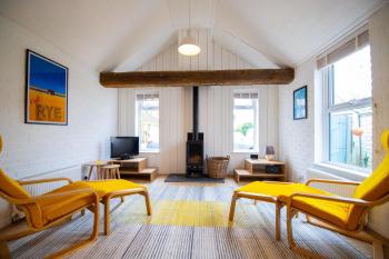 The Dees - Cottage, Rye Harbour, Rye Harbour (photo 4)