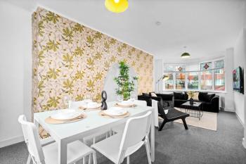 Stylish 3 Bedroom House - Parking - Garden - Great Barr - Netflix - Top Rated -121J, Birmingham (fotografie 4)