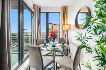 Orient City Loft with Free Parking, Balcony, and Netflix, Бирмингем (фото 4)