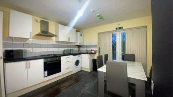 Modern Flat near StarCity, Bull Ring & M6, Birmingham (fotografie 2)