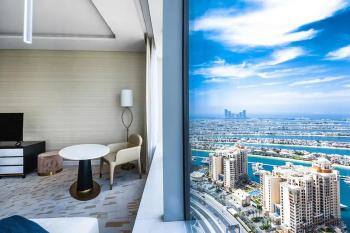 Skyviews Luxury 35th St Regis 5 Stars at Palm Tower, Dubai (photo 2)