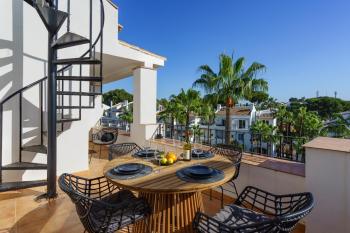 Two bedroom, two bathroom, balcony, pool area, view, Málaga (fotografie 4)